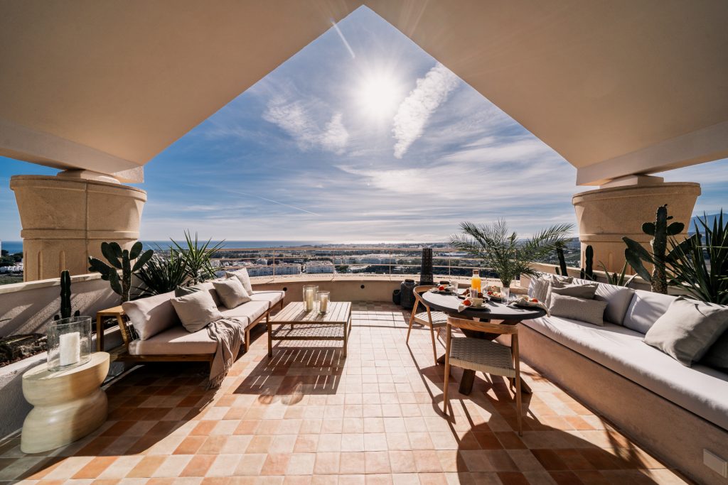 Luxuriöses Duplex-Penthouse in Magna Marbella